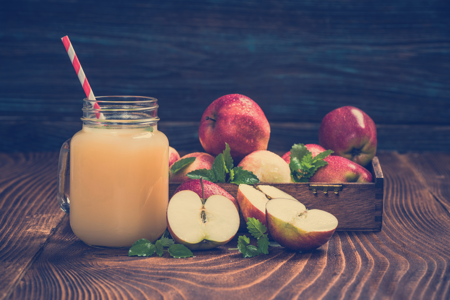 Freshly Pressed Cloudy Apple Juice